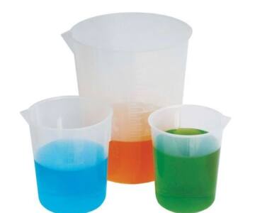 VASO GRADUADO PLASTICO FORMA BAJA 500 ML CRM-0022E