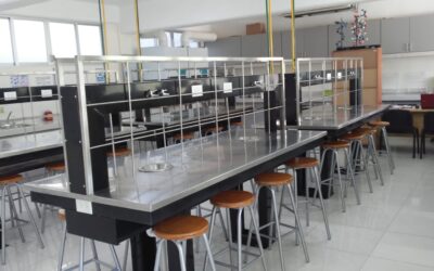 MESA DE PREPARACION Y DEMOSTRACION PARA MAESTRO